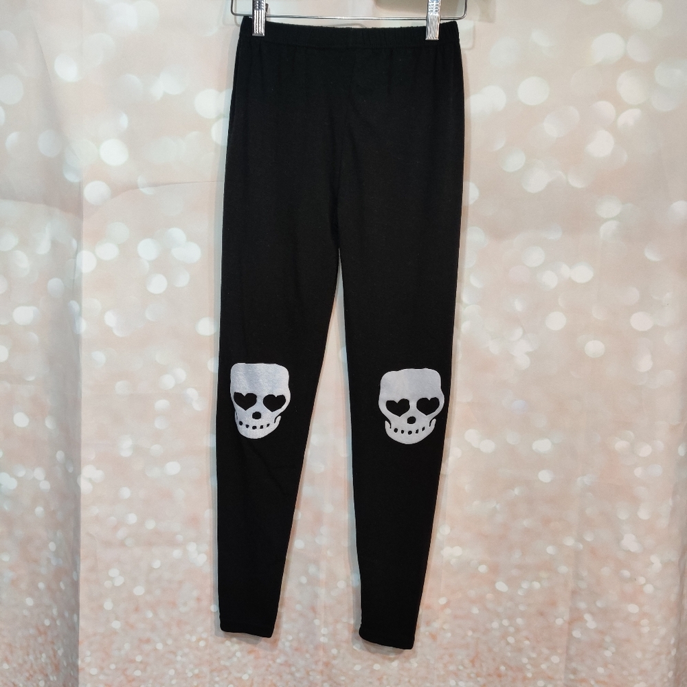 🌸3/20 SALE* Black Leggings With White Velvet Skull Knee Patch